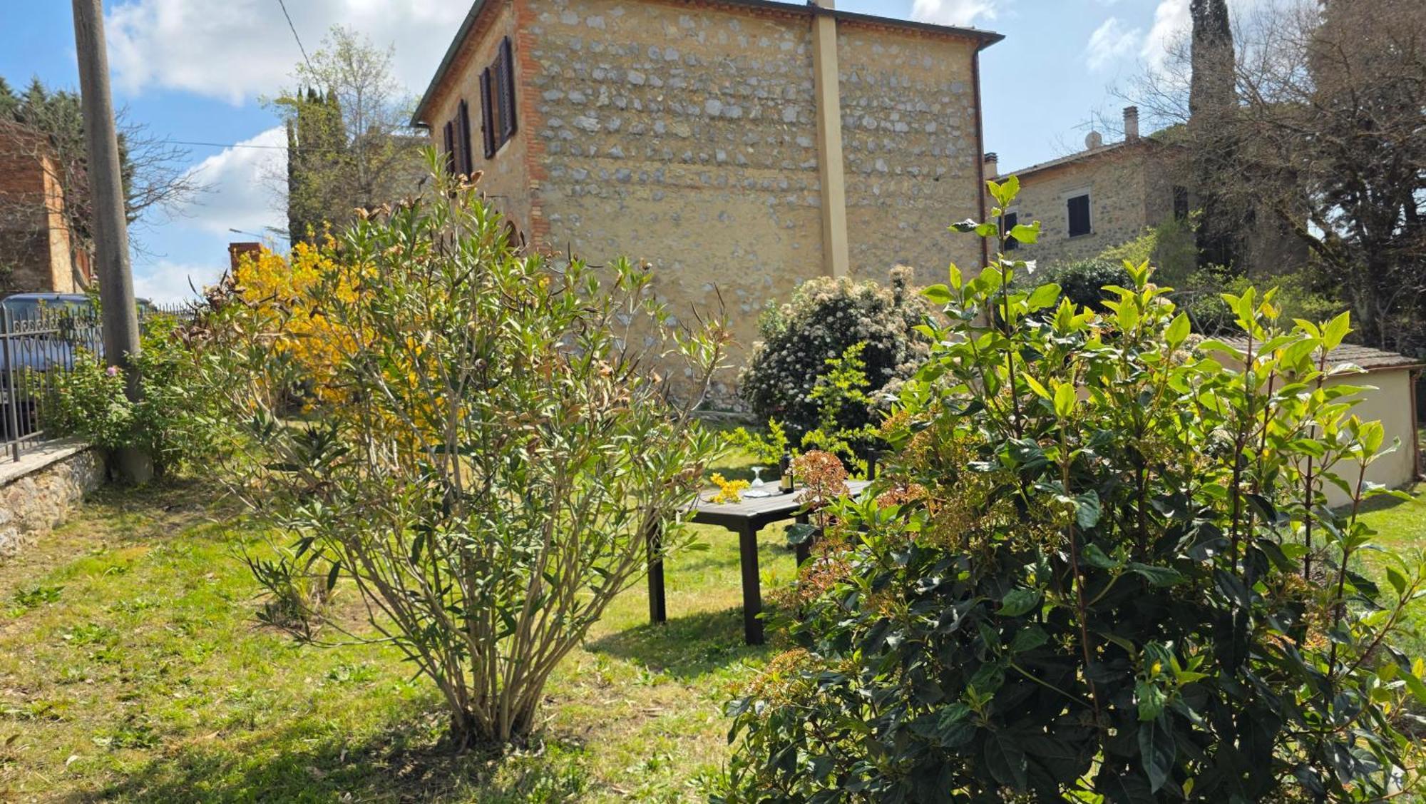 A Casa Di Gabri Villa Montefollonico Eksteriør bilde